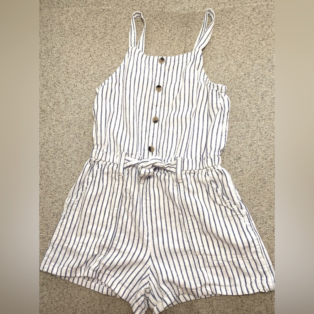 Girls size (M) 8 Romper